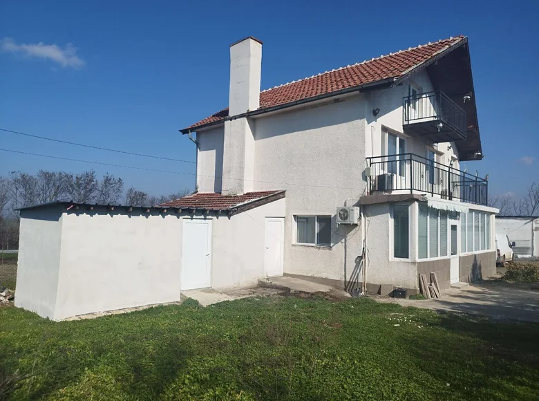 2 bedroom apartment 196 m² Botevo, Bulgaria