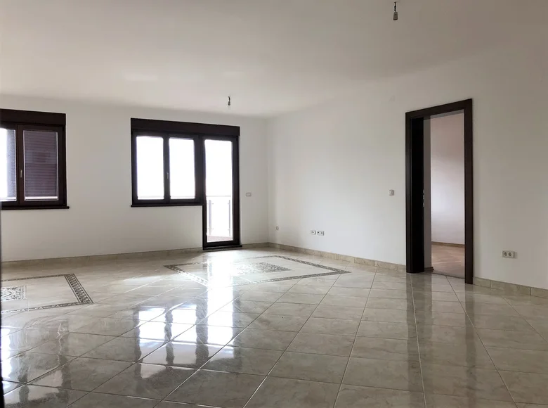 2 bedroom apartment 117 m² Becici, Montenegro