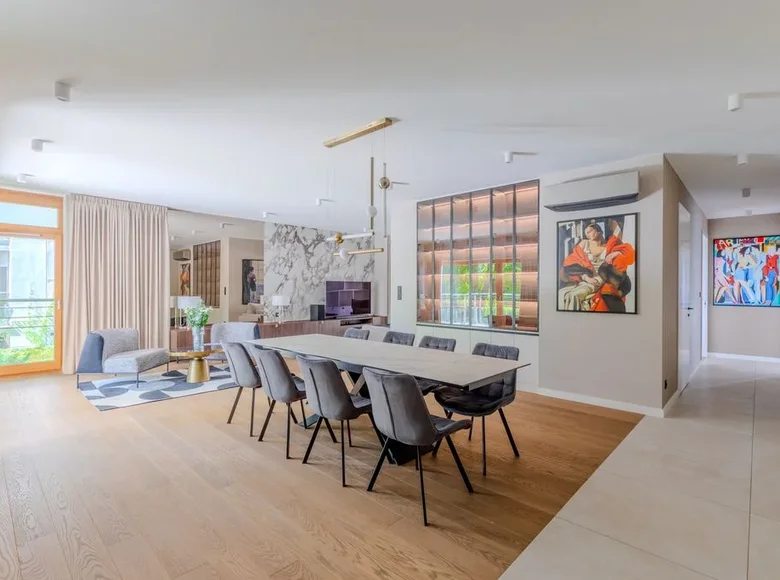 4 bedroom apartment 180 m² Warsaw, Poland