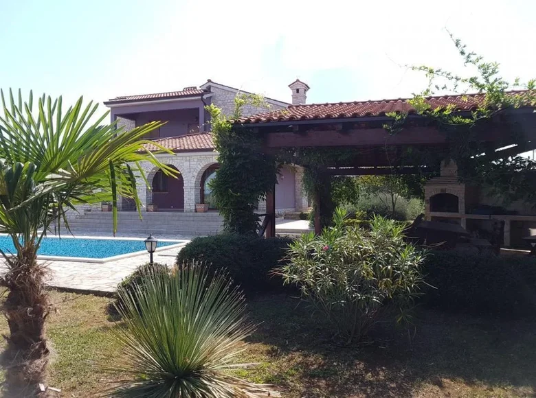 3-Schlafzimmer-Villa 225 m² Vinkuran, Kroatien