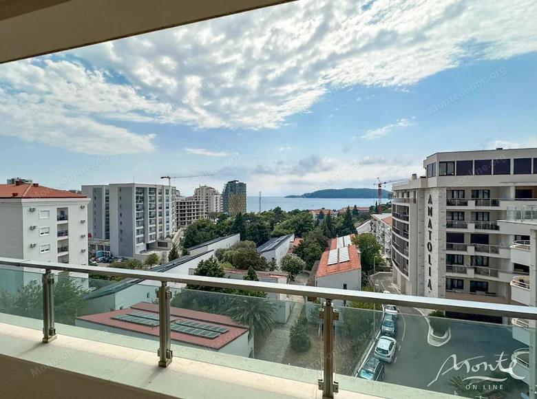 3 bedroom apartment 115 m² Budva, Montenegro