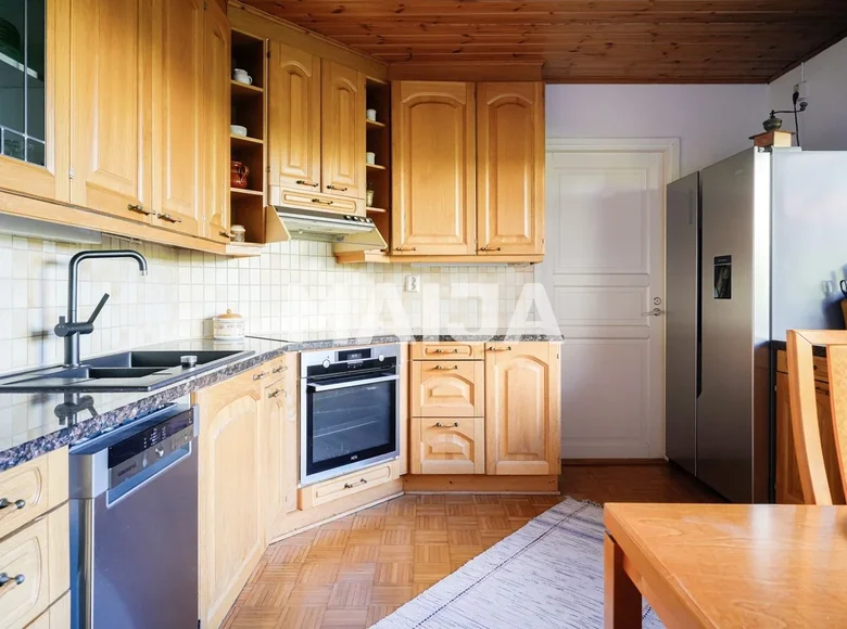 Дом 4 комнаты 100 м² Helsinki sub region, Финляндия