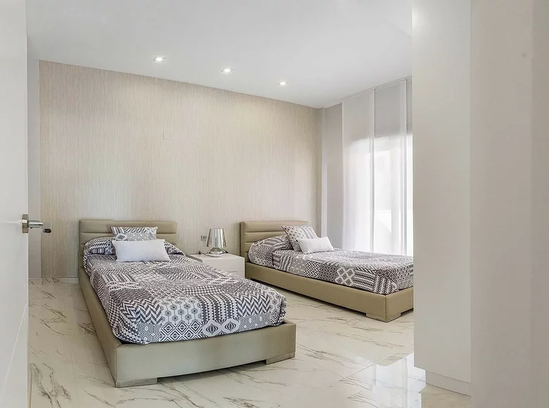 3-Schlafzimmer-Villa 111 m² La Zenia, Spanien