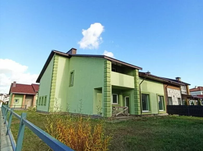 Adosado 271 m² Minsk, Bielorrusia