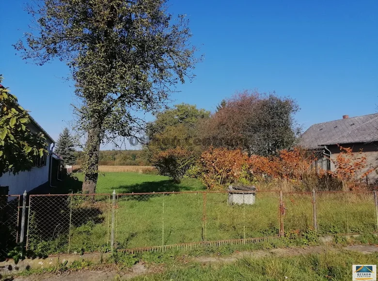 Land 1 055 m² Iklodboerdoce, Hungary