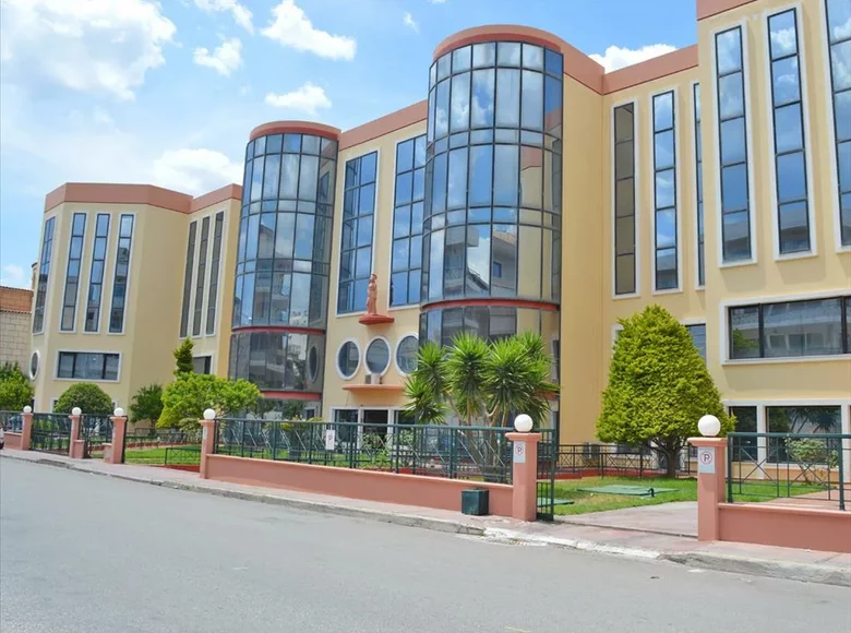 Propriété commerciale 5 127 m² à Municipality of Moschato-Tavros, Grèce