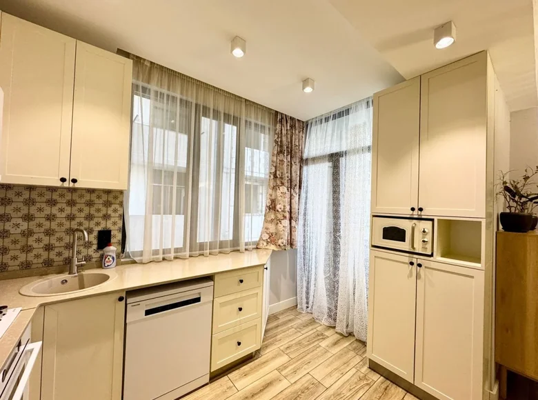 Квартира 3 комнаты 84 м² Батуми, Грузия