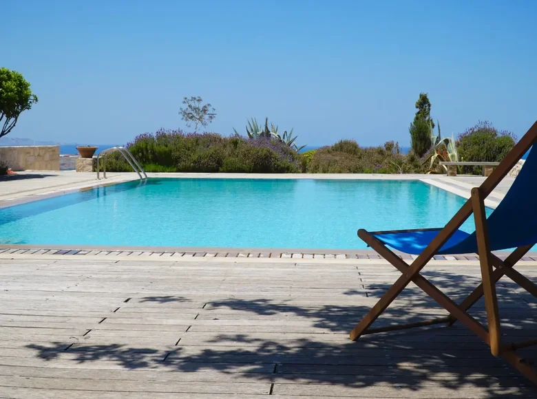 4 bedroom house  Karteros, Greece