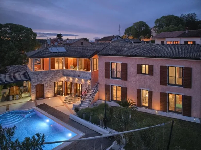 5 bedroom villa 388 m² Rovinj, Croatia