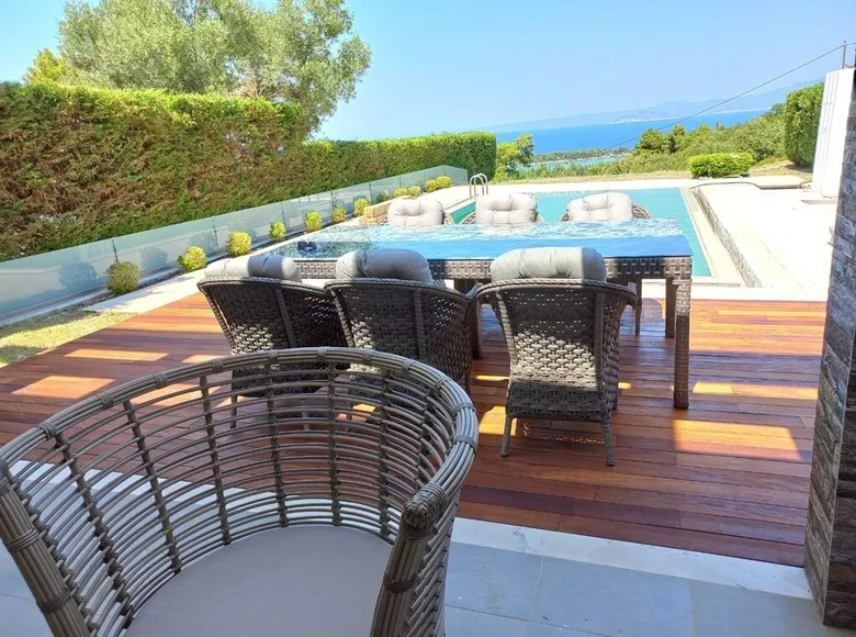 Villa de 6 habitaciones 175 m² Agia Paraskevi, Grecia