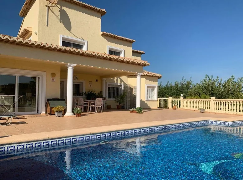 Villa de 4 dormitorios 500 m² Calpe, Španjolska