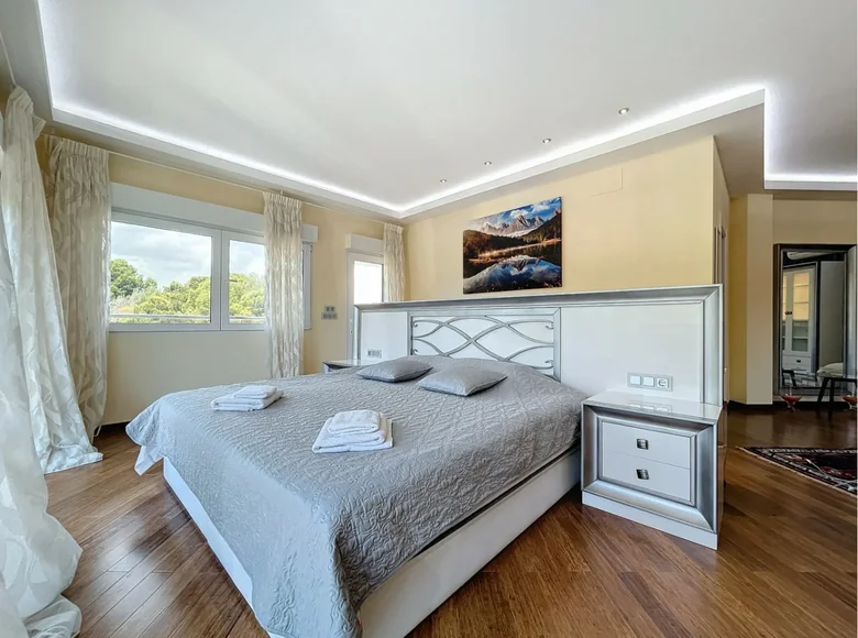 Villa 8 Schlafzimmer 1 000 m² Altea, Spanien