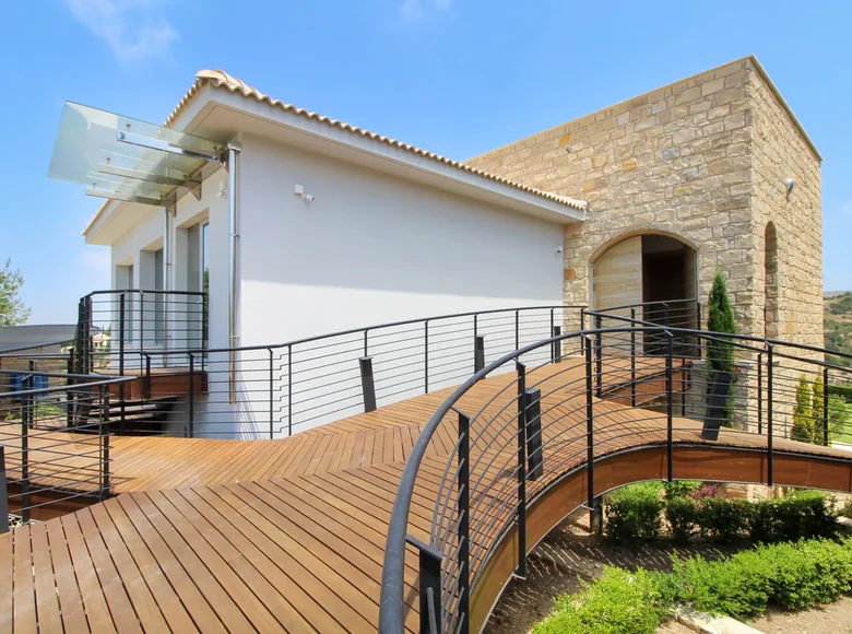 Villa de 4 dormitorios 450 m² Pafos, Chipre