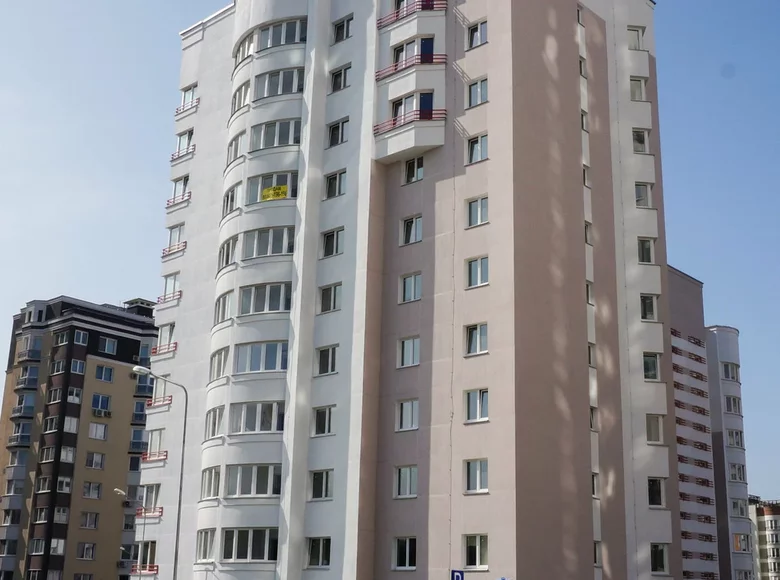 Mieszkanie 2 pokoi 68 m² Mińsk, Białoruś