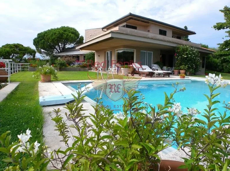 Villa de 6 habitaciones 430 m² Imperia, Italia