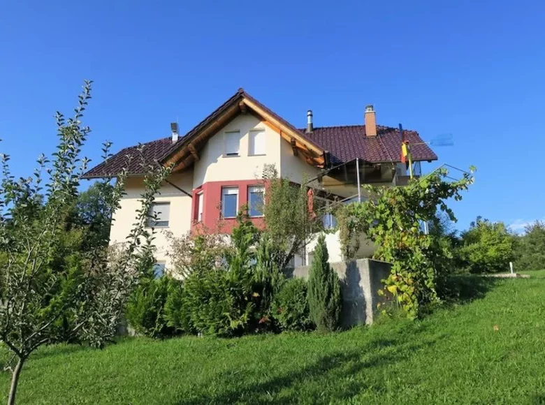 House 320 m² Grosuplje, Slovenia
