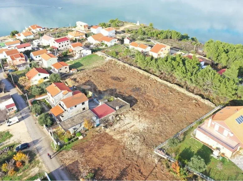 Land 2 830 m² Opcina Novigrad, Croatia