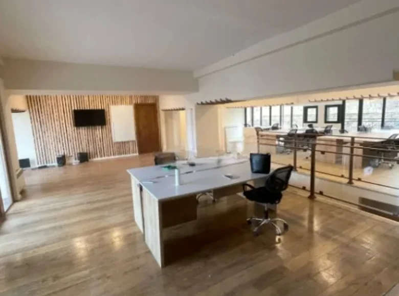 Офис 215 м² Тбилиси, Грузия