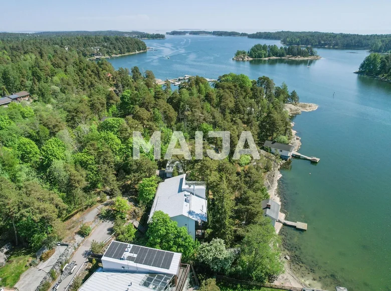 3 bedroom house 287 m² Helsinki sub-region, Finland