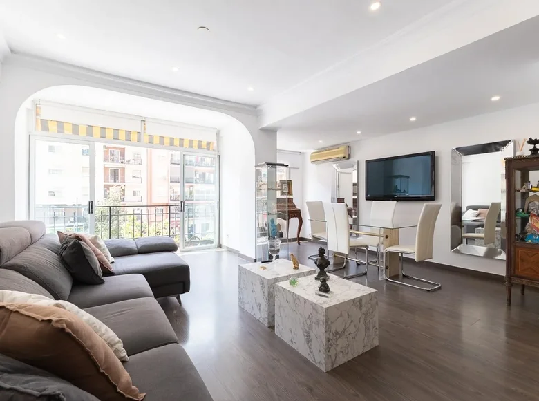 Apartamento 3 habitaciones 104 m² Valencia, Španjolska