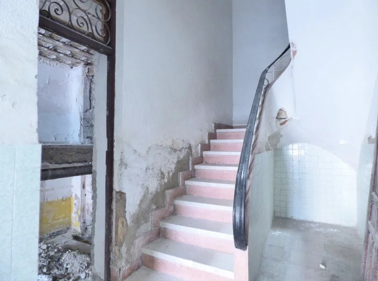 Investment 555 m² in Alicante, Spain