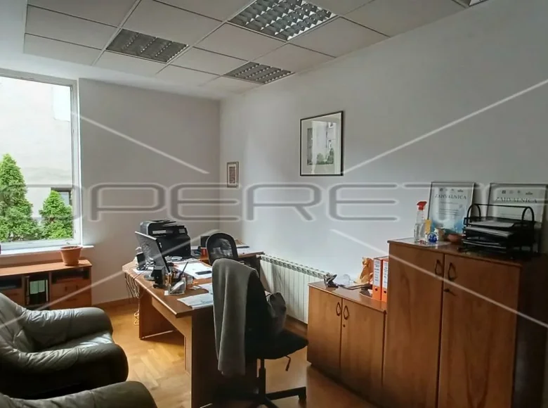 Commercial property 66 m² in Zagreb, Croatia