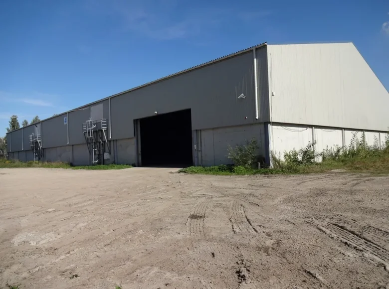 Инвестиционная 2 075 м² Рига, Латвия