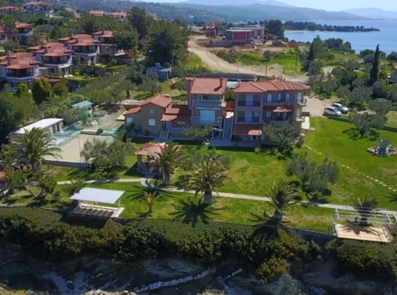 villa de 5 dormitorios 350 m² Nikiti, Grecia