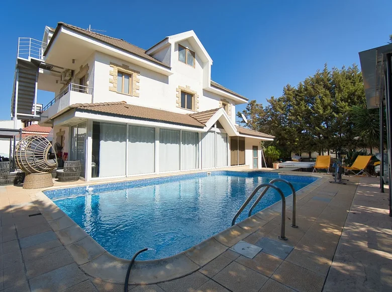 4 bedroom house 254 m² Kato Polemidion Municipality, Cyprus