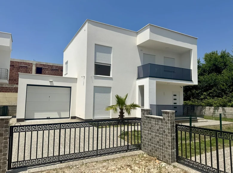 Dom 4 pokoi 200 m² Donji Stoj Shtoji i Poshtem, Czarnogóra