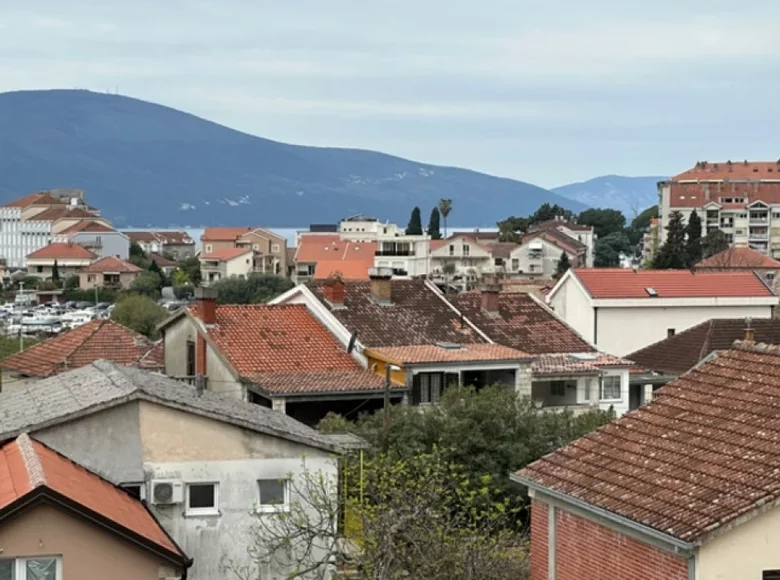 Mieszkanie 4 pokoi 126 m² Tivat, Czarnogóra