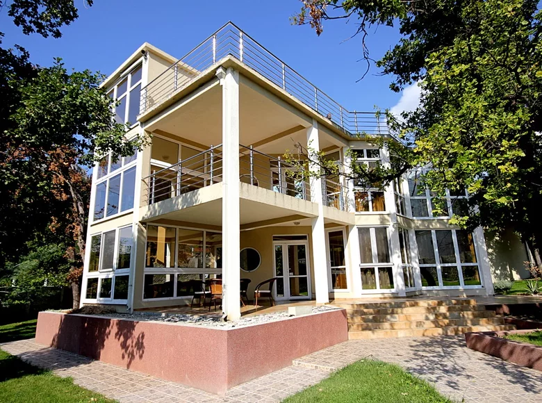 Villa de 4 dormitorios 325 m² Sutomore, Montenegro