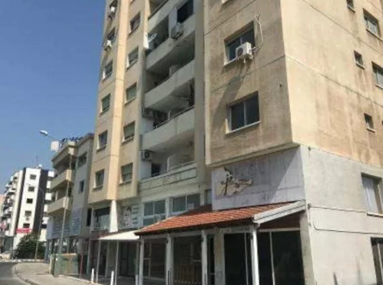 Shop 197 m² in Larnaca, Cyprus