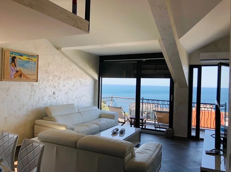 Квартира 2 спальни 63 м² Свети-Стефан, Черногория
