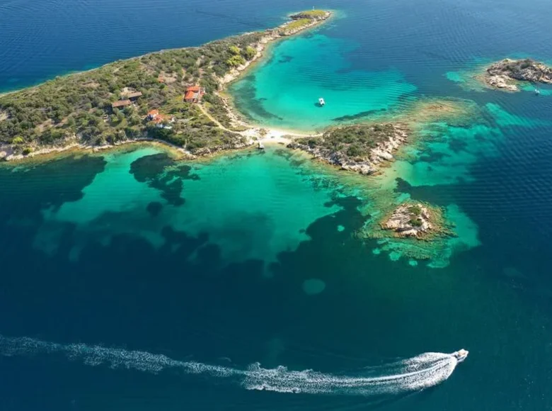 Land 1 room  Municipality of Sithonia, Greece