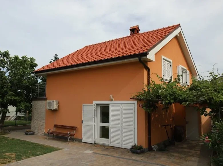 House 110 m² Izola, Slovenia