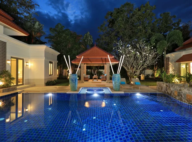 5 bedroom house 285 m² Phuket, Thailand
