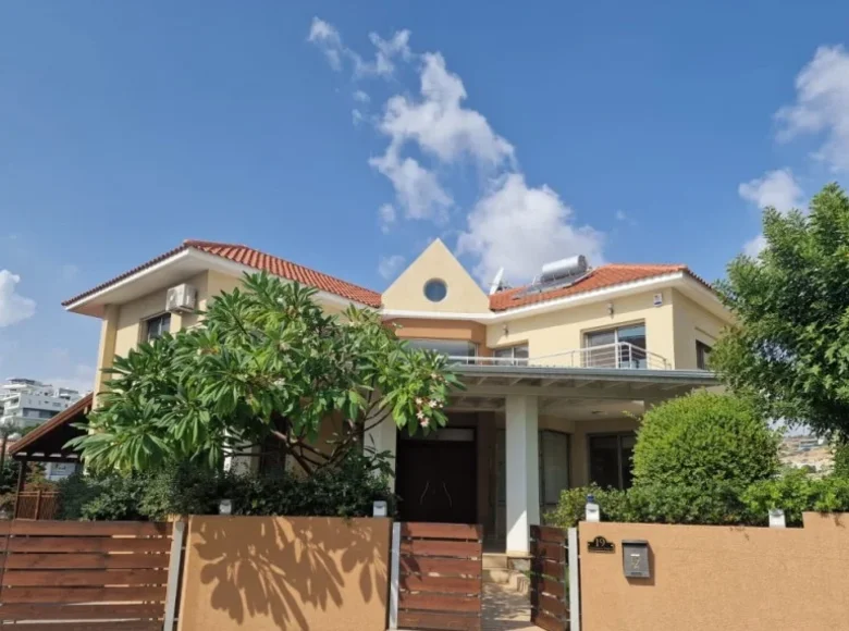 6 bedroom house 495 m² Demos Agiou Athanasiou, Cyprus