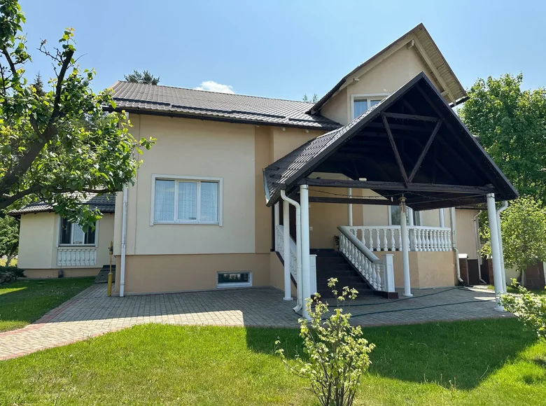 Maison 446 m² Astrasyckaharadocki siel ski Saviet, Biélorussie