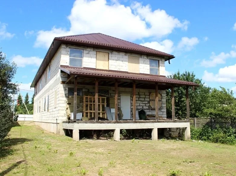 House 399 m² Cervien, Belarus