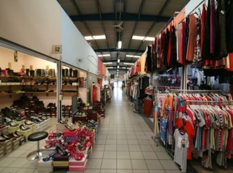 Shop 79 m² in Upravna Enota Ljubljana, Slovenia