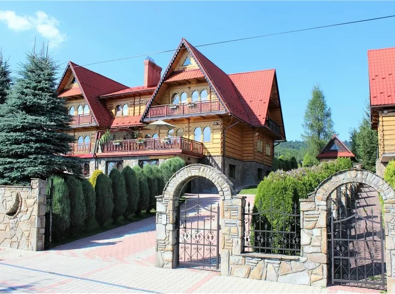 Dom 5 pokojów 338 m² Maniowy, Polska