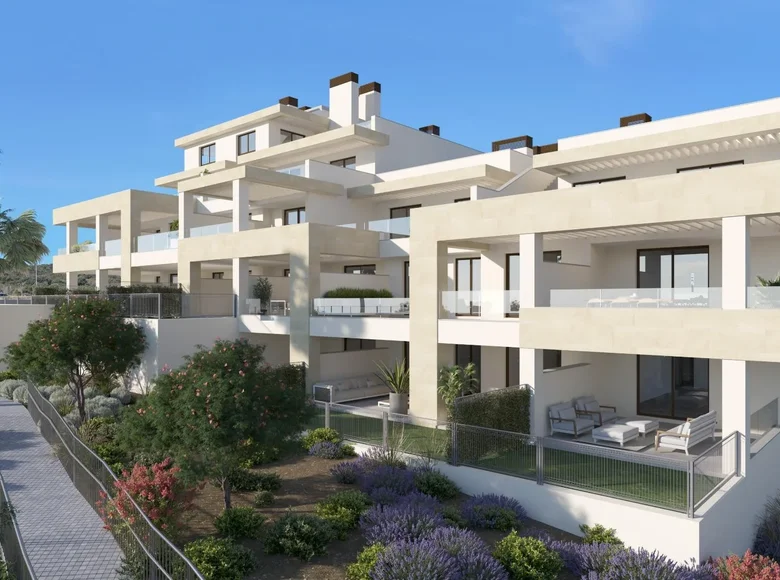 3 bedroom apartment  Estepona, Spain