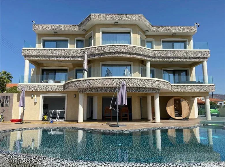 4-Zimmer-Villa 430 m² Peyia, Cyprus