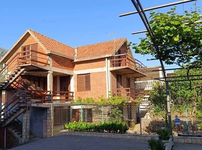 3 bedroom house  Dobra Voda, Montenegro