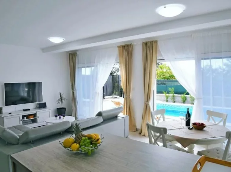 Villa 9 bedrooms 300 m² Matulji, Croatia