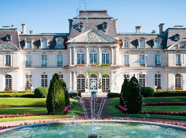 Hotel 5 600 m² en Francia, Francia