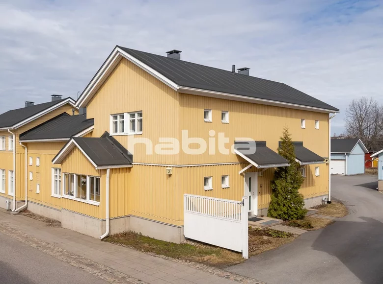 Mieszkanie 4 pokoi 79 m² Raahe, Finlandia