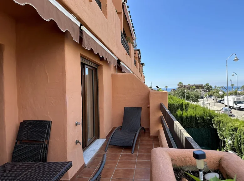 Mieszkanie 2 pokoi 104 m² Estepona, Hiszpania