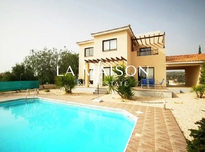 4 bedroom house 220 m² Kouklia, Cyprus